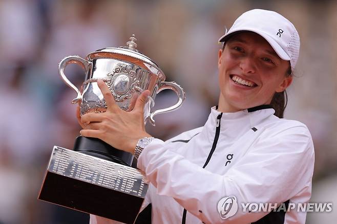 올해 프랑스오픈에서 우승한 시비옹테크 [AFP=연합뉴스]