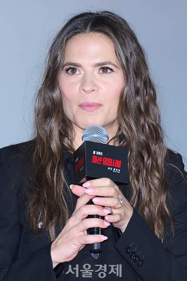 배우 헤일리 앳웰이 29일 오후 서울 송파구 롯데시네마 월드타워에서 진행된 영화 ‘미션 임파서블: 데드 레코닝 파트 원’(감독 크리스토퍼 맥쿼리) 내한 기자간담회에서 소감을 말하고 있다. 김규빈 기자