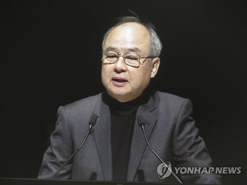 손정의 회장 ［도쿄 교도=연합뉴스 자료사진) 지난 21일 주주총회에서 발언하는 손정의(孫正義·일본명 손 마사요시) 일본 소프트뱅크그룹 회장.(DB화 및 재배포 금지)