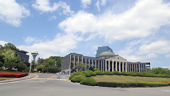 경북대 본관 전경 [사진=경북대학교]