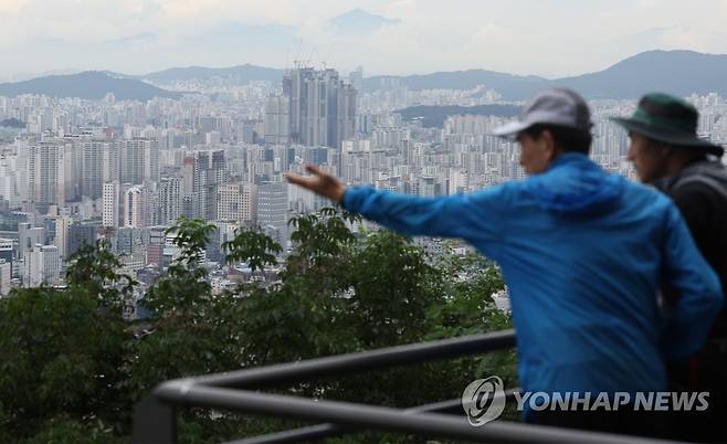 남산에서 본 서울 [연합뉴스 자료사진]