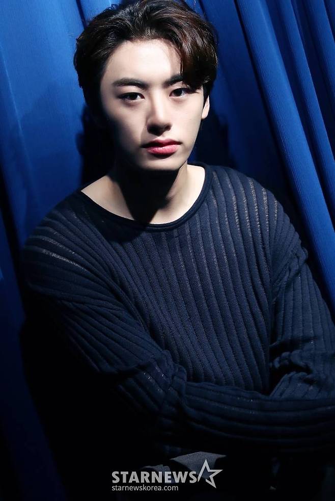 배우 이원정이 27일 오전 서울 종로구 스타뉴스 사옥에서 진행된 KBS 2TV 월화드라마 '어쩌다 마주친, 그대' 종영 인터뷰에 앞서 포즈를 취하고 있다.  이원정은 극 중 누구보다 꿈 많았던 매력적인 음악소년 백희섭 역을 맡아 시청자들의 눈길을 끌었다. 2023.06.27 /사진=김창현 기자 chmt@