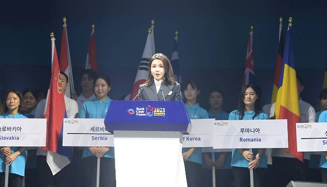 3일 개막한 2023 강릉 세계합창대회에서 축사를 하고 있는 김건희 여사. 강원기자협회 제공