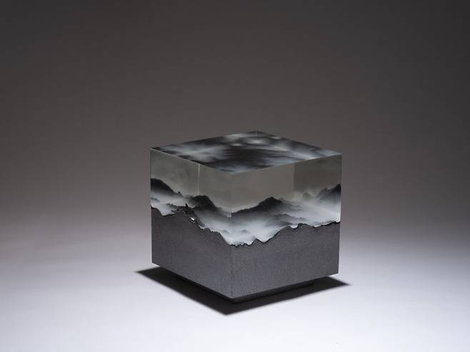 전아현, 深山, Mt.Jiri 35-35-34, 2023, resin, concrete, 35x35x34cm  *재판매 및 DB 금지