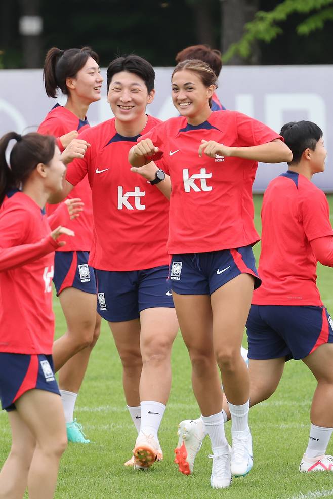 훈련은 즐겁게<저작권자(c) 연합뉴스, 무단 전재-재배포 금지>