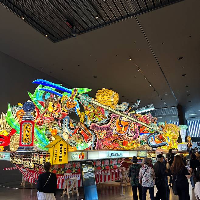 아오모리 네부타 박물관에서는 여름에 열리는 등불 축제 네부타 마츠리에서 수상한 등을 전시하고 있다./ 사진=롯데관광개발