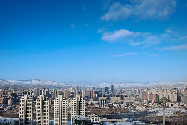 자이승 전승 기념탑에서 볼 수 있는 풍경 / 사진=언스플래쉬