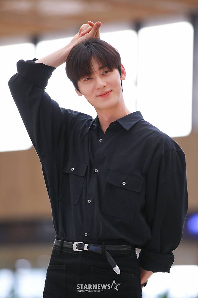 황민현(HwangMinHyun), '달달한 황도 피스' [★포토]