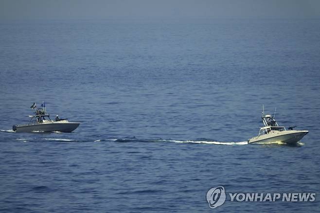 걸프 해역이 이란 혁명수비대 고속정 [AP 연합뉴스 자료사진. 재판매 및 DB 금지]