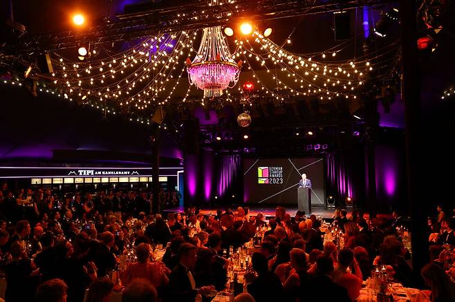 올라프 슐츠 독일 총리가 2023년 5월11일 베를린에서 열린 ‘독일 스타트업 시상식’에서 연설하고 있다. 문화·역사의 도시 베를린은 최근 스타트업의 허브로 성장하고 있다. REUTERS