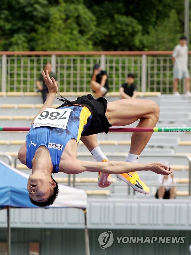 우상혁, '기록' 세계랭킹 공동 1위 [대한육상연맹 제공. 재판매 및 DB금지] photo@yna.co.kr