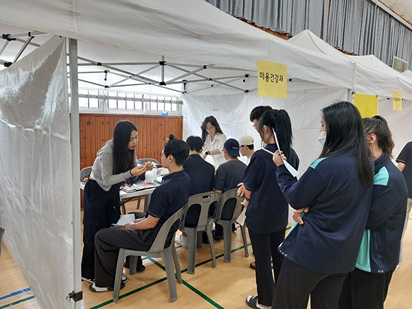 전주제일고에서 열린 학과 박람회  [사진=전북교육청 ]