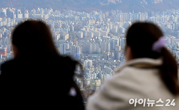 서울 북한산에서 바라본 서울 아파트 전경. [사진=아이뉴스24DB]