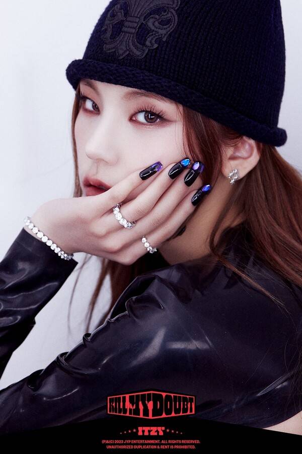 ▲ '킬 마이 다웃' 예지 콘셉트 사진. 제공|JYP엔터테인먼트