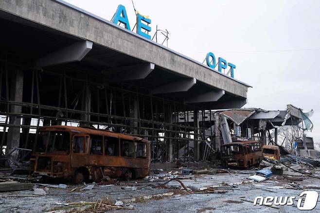 (초르노바이우카 AFP=뉴스1) 우동명 기자 =  전쟁 피해로 파괴된 우크라이나 초르노바이우카의 공항.  ⓒ AFP=뉴스1  Copyright (C) 뉴스1. All rights reserved. 무단 전재 및 재배포 금지.