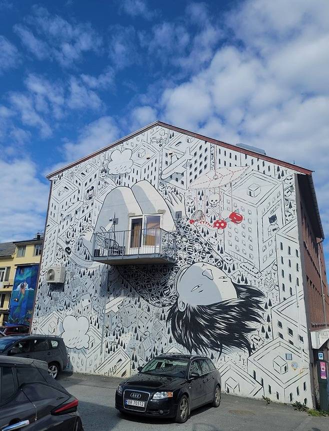파우스트의 ‘wall painting’은 도시의 생동감을 자아낸다. *재판매 및 DB 금지