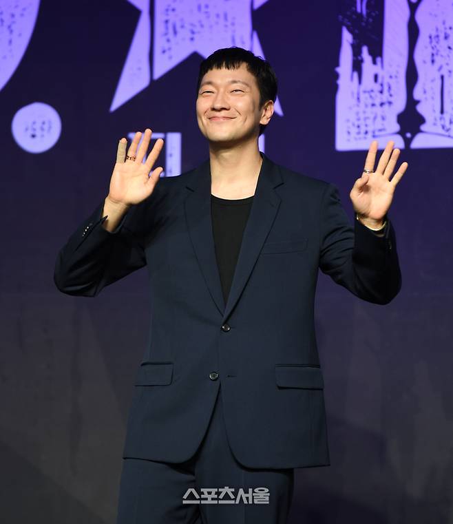 손석구가 18일 서울 강남구 인터컨티넨탈 서울 파르나스에서 열린 넷플릭스(Netflix) ‘D.P.(디피)’ 시즌2 제작발표회에서 포토타임을 갖고 있다. 최승섭기자 thunder@sportsseoul.com