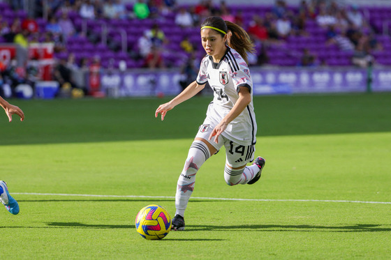 Japan midfielder Yui Hasegawa moves the ball against Brazil during the first half of a match at Exploria Stadium in Orlando, Florida on Feb. 16.  [USA TODAY/YONHAP]