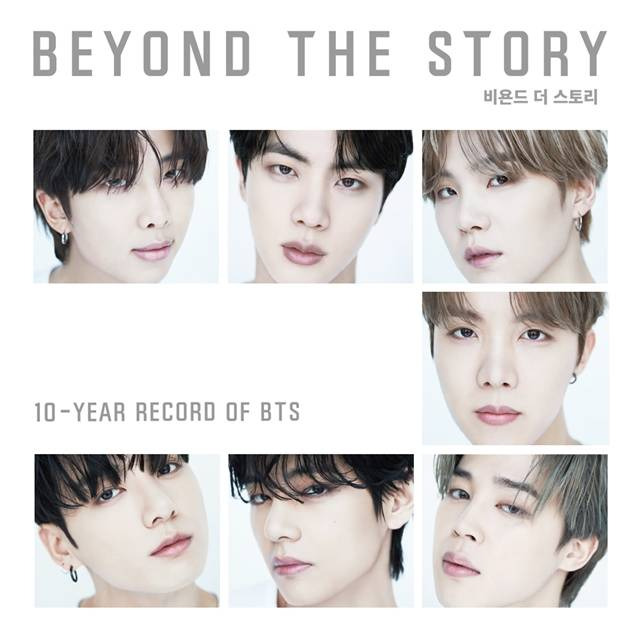 방탄소년단의 오피셜 북 'BEYOND THE STORY'가 'The New York Times Best Sellers'에서 1위를 차지했다. /빅히트 뮤직