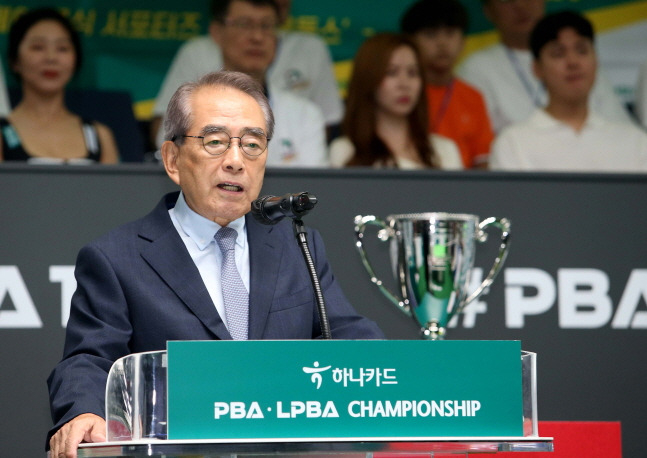 김영수 PBA 총재가 22일 개장식에서 인삿말을 전하고 있다. /사진=PBA 투어