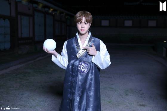 "방탄소년단 진 따라 한복 두루마기 입었죠" 세계 최고 권위 성악 콩쿠르 우승한 김성호