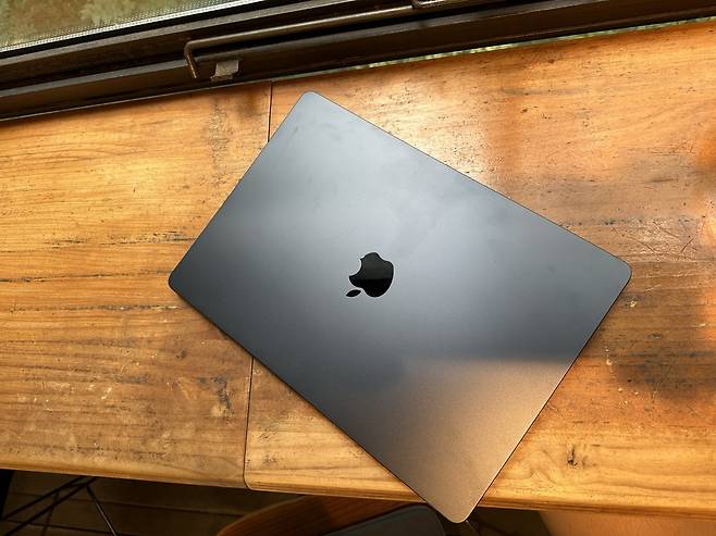 맥북 에어 15인치 [촬영 오규진]