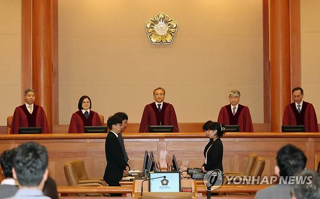 헌재 "이태원 참사, 특정인 원인 아닌 총체적 결과" [연합뉴스 자료사진]
