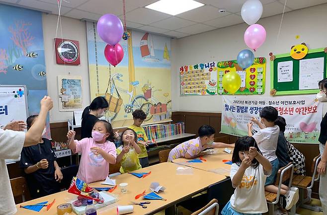 [곡성=뉴시스] 전남 곡성교육지원청 다음달 14일까지 지역아동센터 찾아가는 영재교육. (사진=전남교육청 제공). photo@newsis.com *재판매 및 DB 금지