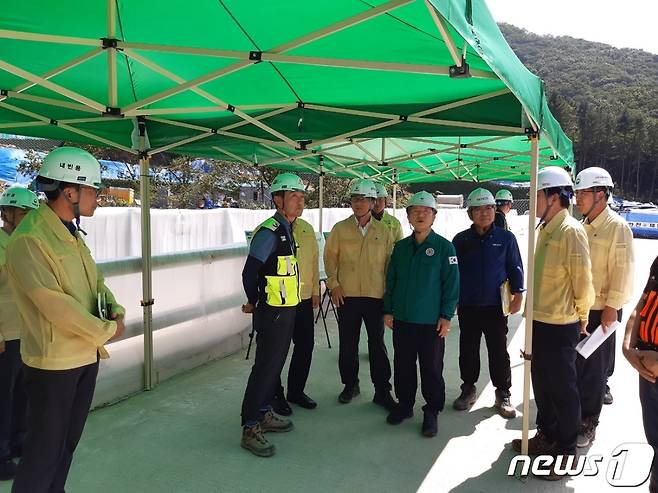 27일 진안군이 산림청, 전북도와 함께 산사태 취약지역을 점검했다.(진안군제공)2023.7.27/뉴스1