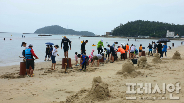 ▲해남 송호해변축제 모래조각 만들기 체험ⓒ해남군