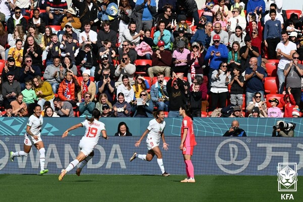 콜린 벨 감독이 이끄는 여자 축구대표팀은 30일 오후 1시30분(한국시간) 호주 애들레이드 힌드마시 스타디움에서 모로코와 2023 국제축구연맹(FIFA) 여자 월드컵 H조 조별리그 2차전에서 0대1로 패했다. 사진┃KFA