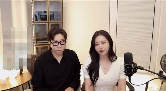 대도서관(왼쪽)과 윰댕. 사진 유튜브 ‘대도서관TV’ 방송 캡처