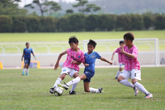 5학년 도약 9시 40분 종합 2구장 태국논타부리 - 진천FC