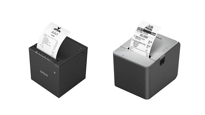 모바일 POS용 영수증 프린터 ‘TM-m30Ⅲ’(왼쪽)와 영수증 겸용 라이너 프리 라벨 프린터 ‘TM-L100’. [한국엡손 제공]