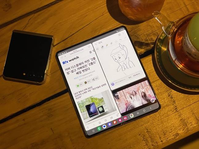 갤럭시Z폴드5./사진=백유진 기자 byj@