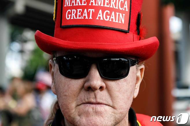 MAGA 모자를 쓴 공화당 성향의 유권자. ⓒ AFP=뉴스1