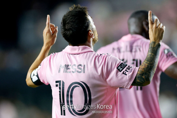 FORT LAUDERDALE, FLORIDA - AUGUST 02: Lionel Messi #10 of Inter Miami CF celebrates after scoring a goal during the Leagues Cup 2023 Round of 32 match between Orlando City SC and Inter Miami CF at DRV PNK Stadium on August 02, 2023 in Fort Lauderdale, Florida. (Photo by Mike Ehrmann/Getty Images)