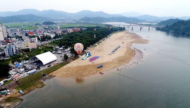 [하동=뉴시스] 하동 재첩 축제장 전경. *재판매 및 DB 금지