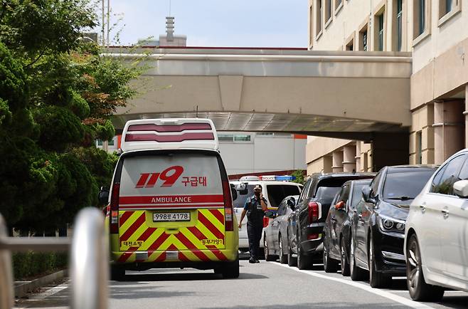 An ambulance has arrived at a high school in Daedeok-gu, Daejeon on Friday after the stabbing incident happened. (Yonhap)