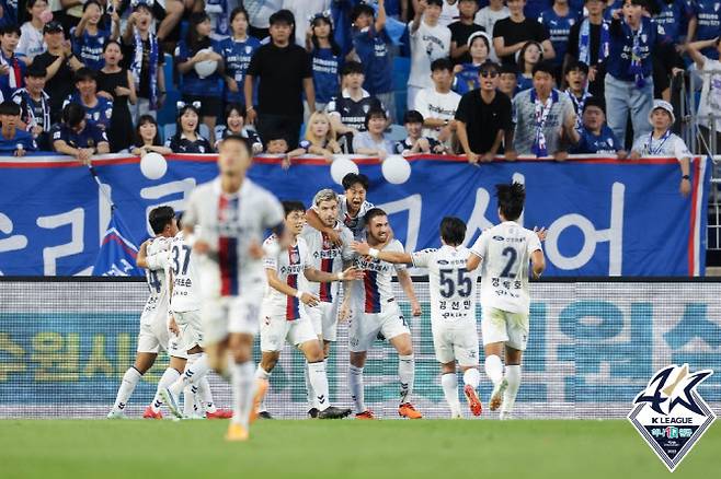 수원 더비 3연승을 달린 수원FC는 8경기 연속 무승에서도 탈출했다. 사진=한국프로축구연맹