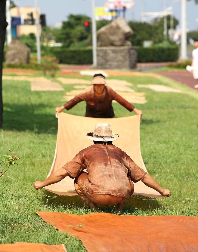 갈천 말리는 모습 [제주관광공사 비짓제주 제공, 재판매 및 DB금지]