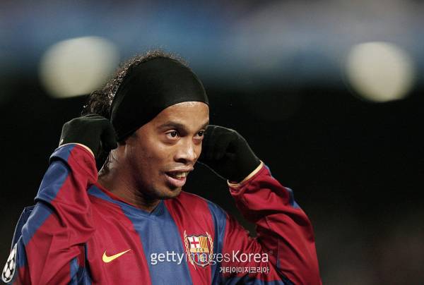 바르셀로나 시절 호나우지뉴. 사진=게티이미지