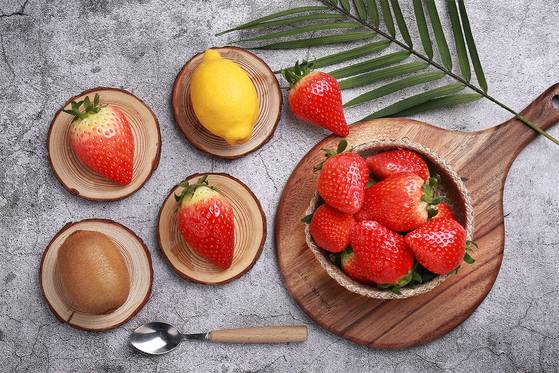 King's Berry, a domestically-developed variety twice the size of average strawberries [K-BERRY]