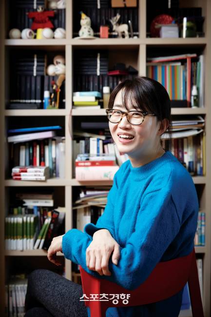 SBS 드라마 ‘악귀’를 집필한 김은희 작가. 사진 경향신문DB