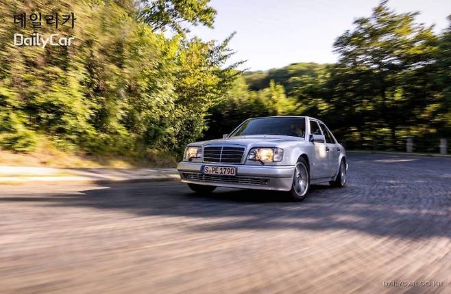 벤츠 E클래스 6세대 E500 (W124)
