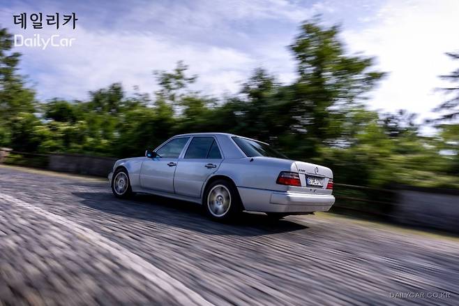 벤츠 E클래스 6세대 E500 (W124)