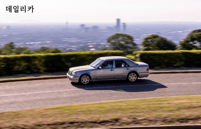 벤츠 E클래스 6세대 E500 (W124)