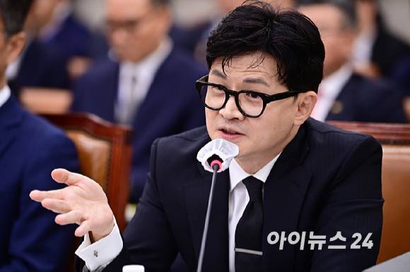 한동훈 법무부 장관이 26일 국회에서 열린 법제사법위원회 전체회의에서 의원질의에 답변하고 있다. [사진=곽영래 기자]