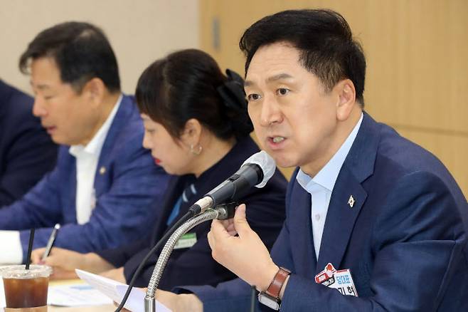 김기현 국민의힘 대표가 14일 오전 강원 원주시 도로교통공단에서 열린 교통정책 개선을 위한 현장간담회에서 인사말을 하고 있다. (사진=뉴스1)