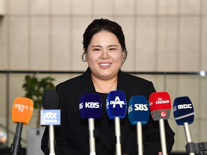 IOC 선수위원 한국 후보 박인비.
   대한체육회